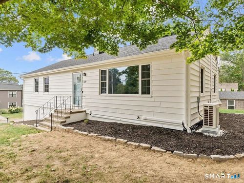 109 Bryan Hill Rd, Milford, CT, 06460-6615 | Card Image