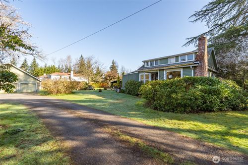 9404 Ne 32nd Street, Clyde Hill, WA, 98004 | Card Image