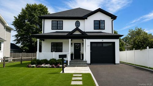 49 S 6th Street, Oyster Bay, NY, 11560 | Card Image