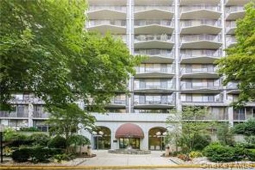 3d-15 Stewart Pl, White Plains, NY, 10603-3829 | Card Image