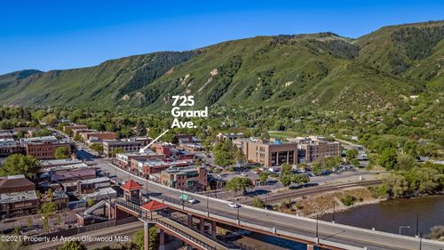 725 Grand Ave, Glenwood Springs, CO, 81601-3401 | Card Image