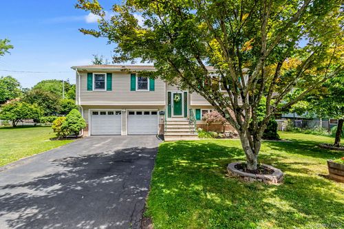 3 Van Wardt Pl, Tappan, NY, 10983-2421 | Card Image