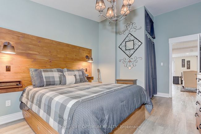 32 O'dell Lane, House other with 2 bedrooms, 1 bathrooms and 3 parking in Willow Beach ON | Image 25