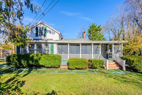 403 Middle Rd, Bayport, NY, 11705-1905 | Card Image