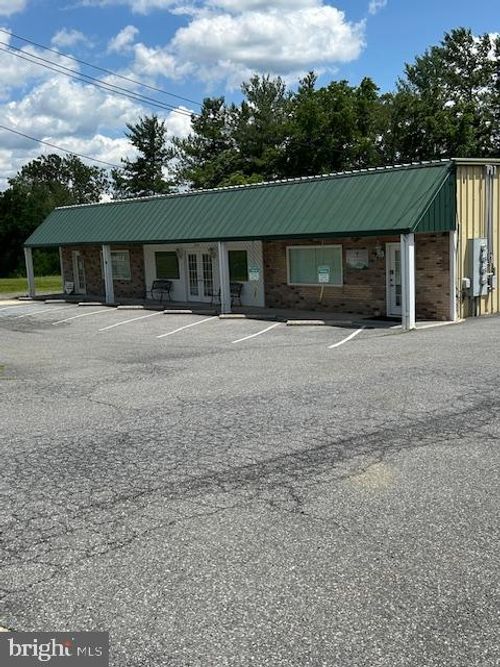 2903 Northwestern Pike, WINCHESTER, VA, 22603-3824 | Card Image