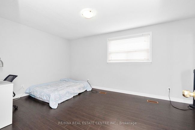 69 Newstead Cres, House attached with 4 bedrooms, 2 bathrooms and 3 parking in Brampton ON | Image 22