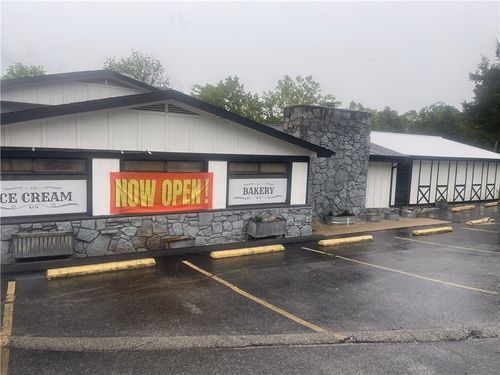 7 Woodsdale Dr, Holiday Island, AR, 72631-4632 | Card Image