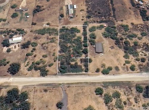 131 County Road 2666, Devine, TX, 78016-5249 | Card Image