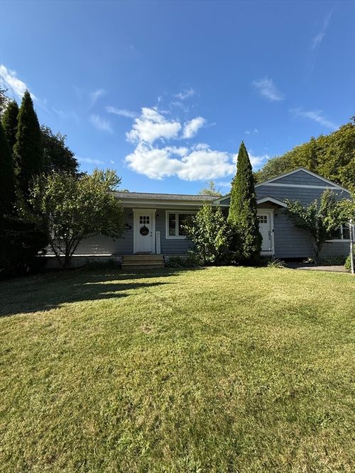 29 Union Ave, Westport, MA, 02790-1013 | Card Image