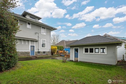 617 E Chestnut St, Bellingham, WA, 98225-5101 | Card Image