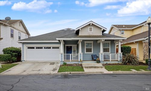 984 Countrywood Cir, Vacaville, CA, 95687-7743 | Card Image