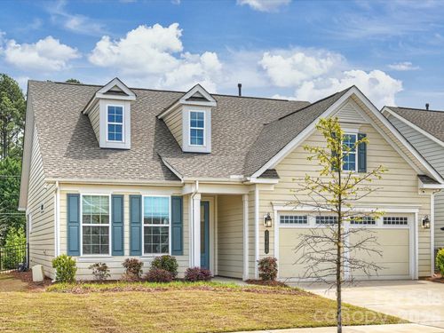 10404 Superb Ln, Charlotte, NC, 28215-7181 | Card Image