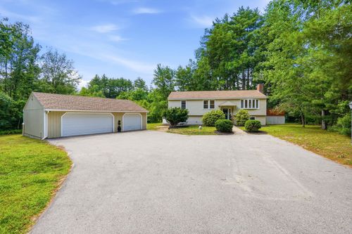 632 Raymond Rd, Chester, NH, 03036-4135 | Card Image