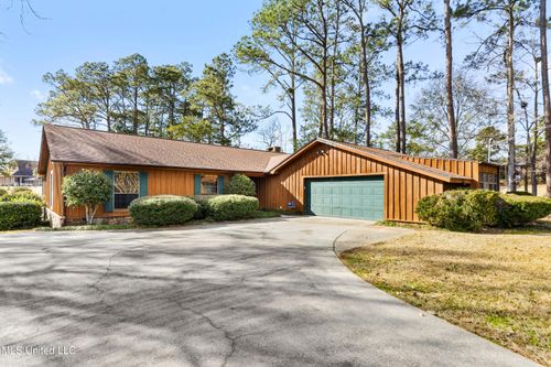 7712 Laie Pl, Diamondhead, MS, 39525-3724 | Card Image