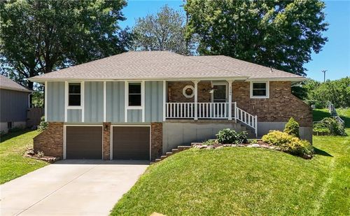 3240 N 100th St, Kansas City, KS, 66109-3596 | Card Image