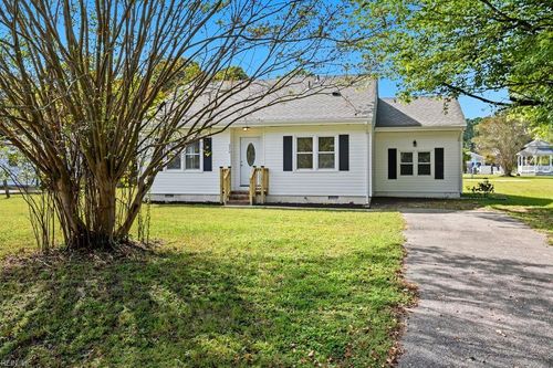 219 Smith Dr, Smithfield, VA, 23430-1444 | Card Image