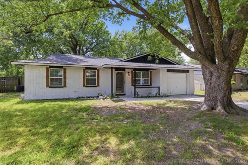 13826 S Elm St, Glenpool, OK, 74033-2715 | Card Image