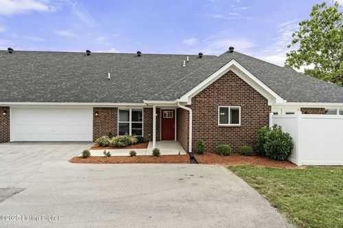 518 Eagle Pointe Dr, Louisville, KY, 40214-5459 | Card Image