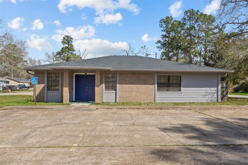 206 S Fenner Ave, Cleveland, TX, 77327-4613 | Card Image