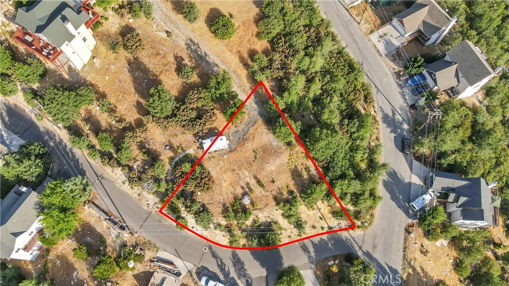 Land in Lake Arrowhead