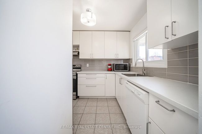 24 Jackman Dr, House other with 5 bedrooms, 2 bathrooms and 5 parking in Brampton ON | Image 22