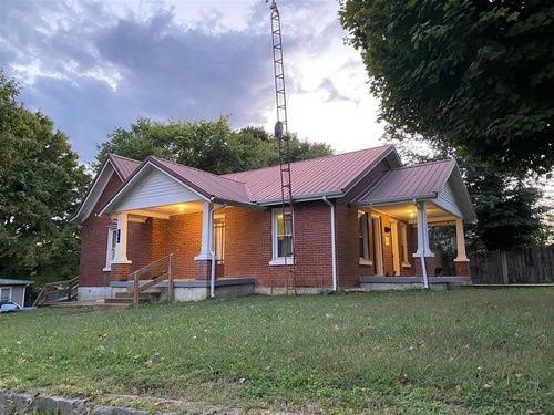 126 E Oak St, Scottsville, KY, 42164-1448 | Card Image