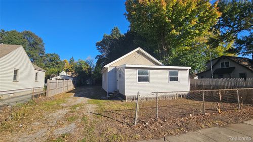 3612 Douglas Avenue, Flint, MI, 48506 | Card Image