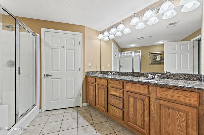 Master bathroom | Image 14