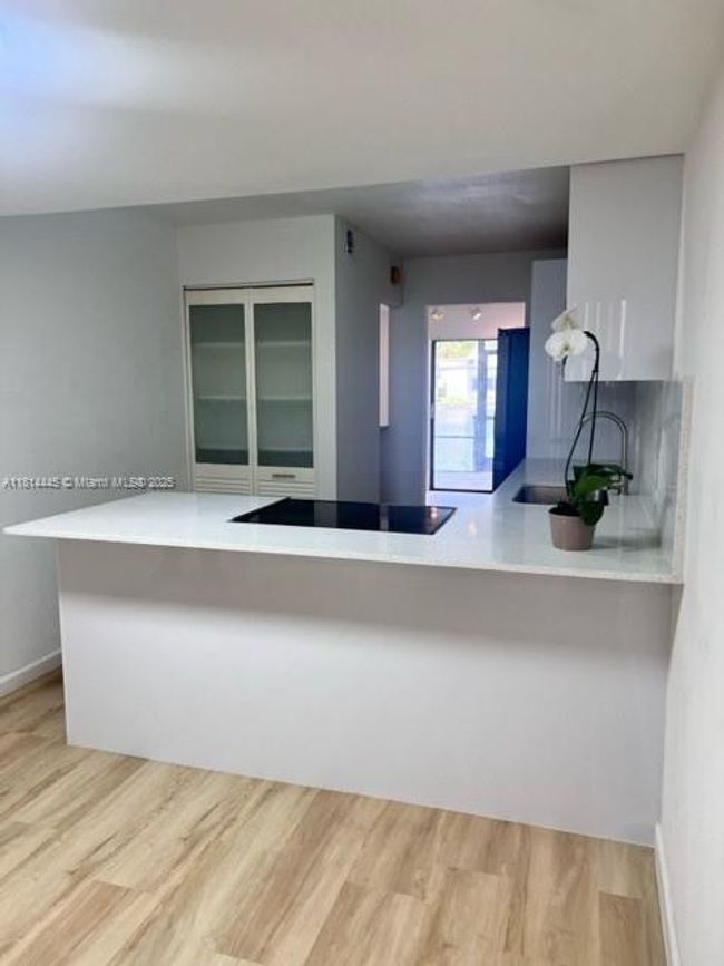 APT-511 - 958 Mockingbird Ln, Condo with 3 bedrooms, 3 bathrooms and null parking in Plantation FL | Image 7