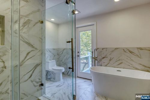 74 Buff Rd, Tenafly, NJ, 07670-1454 | Card Image