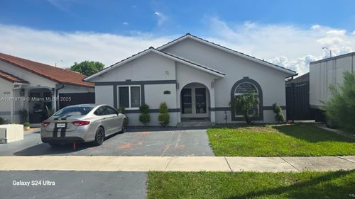 3240 W 76th Pl, Hialeah, FL, 33018-5005 | Card Image