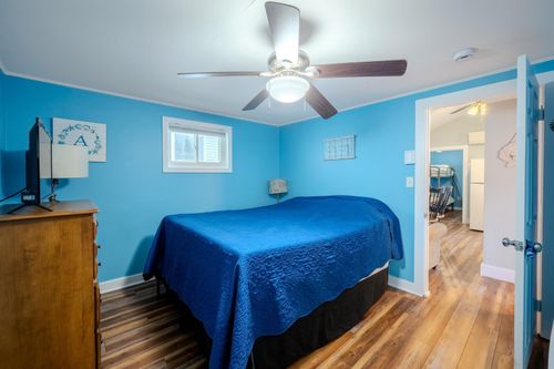 c-7 Perkins Ave, Hampton, NH, 03842-3232 | Card Image