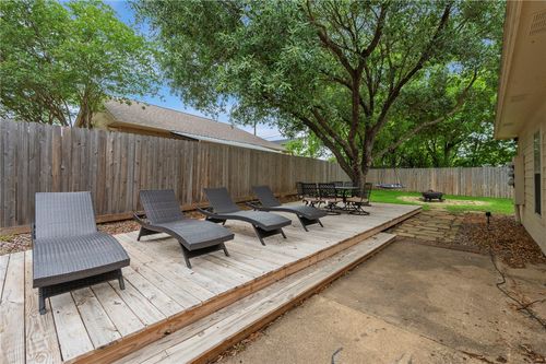 613 Townplace Dr, College Station, TX, 77840-8206 | Card Image