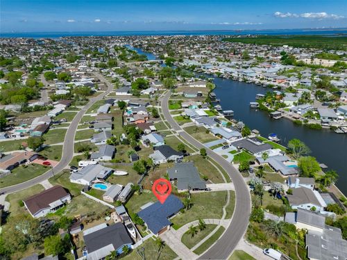 460 Flamingo Dr, APOLLO BEACH, FL, 33572-2520 | Card Image