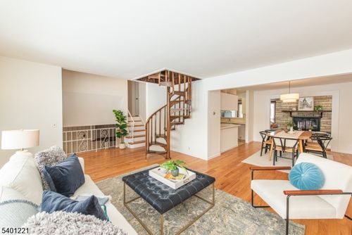 27 Balston Dr, Verona, NJ, 07044-1407 | Card Image