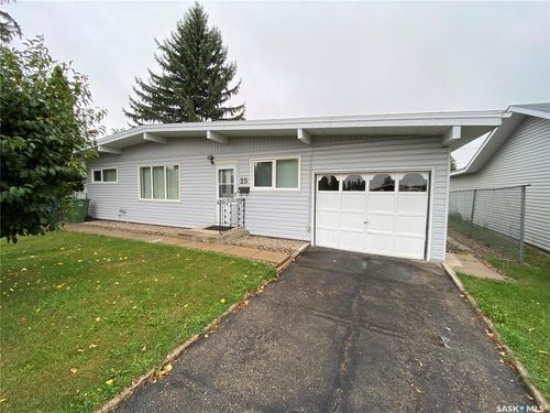 25 Barbour Avenue, Yorkton, SK, S3N2H6 | Card Image
