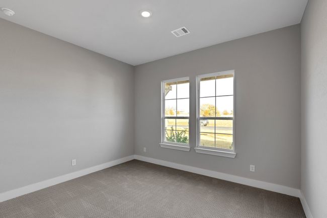 8010 Grizzly Run Dr, House other with 4 bedrooms, 3 bathrooms and null parking in Burleson TX | Image 18