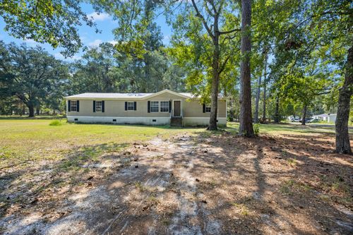 197 Davis Cir, Walterboro, SC, 29488-8576 | Card Image