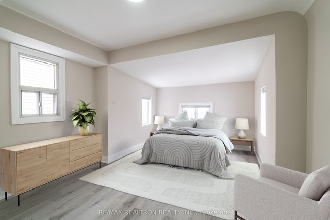1181 Dovercourt Rd, House other with 5 bedrooms, 3 bathrooms and null parking in Toronto ON | Image 11