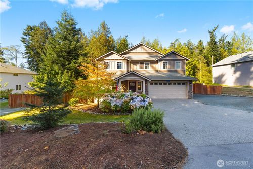 6716 Nicholas Ln, Anacortes, WA, 98221-8738 | Card Image