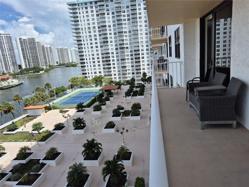 903-290 174th St, Sunny Isles Beach, FL, 33160-3200 | Card Image