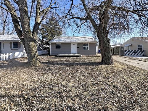 2031 N Fairmount St, Davenport, IA, 52804-2807 | Card Image