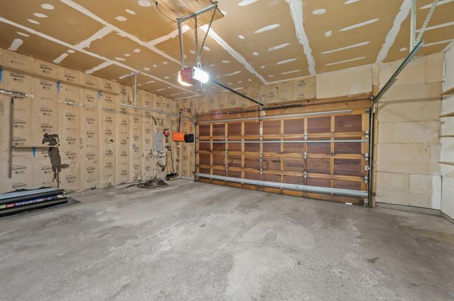 2 Oversized Car garage | Image 40