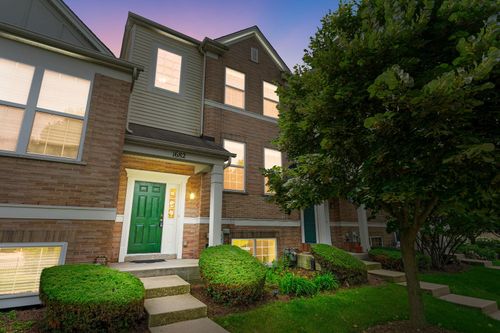 1682 Dogwood Ln, Hanover Park, IL, 60133-3959 | Card Image