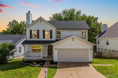 1518 Glenn Brooke Woods Cir, Ballwin, MO, 63021-8489 | Card Image