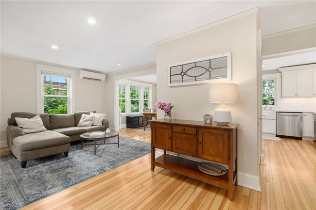 204 8 Th St, House other with 3 bedrooms, 2 bathrooms and 3 parking in Providence RI | Image 9