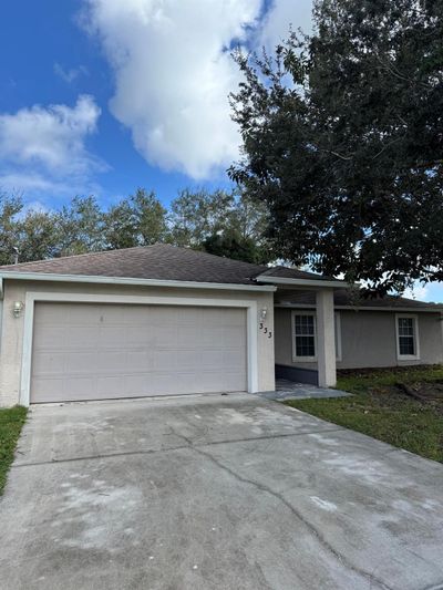 333 Nw Biltmore Street, House other with 3 bedrooms, 2 bathrooms and null parking in Port St. Lucie FL | Image 1