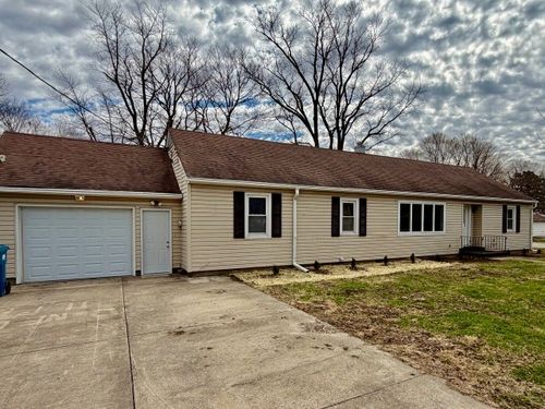 109 S Elm St, Lexington, IL, 61753-1532 | Card Image