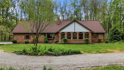 13689 Beard Rd, New Springfield, OH, 44443-9746 | Card Image