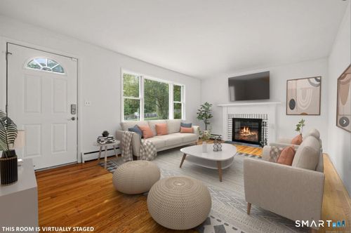 412 Main St, New Canaan, CT, 06840-5902 | Card Image